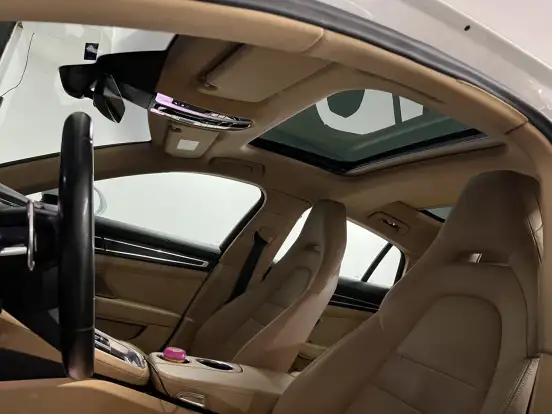 PORSCHE-PANAMERA-2023