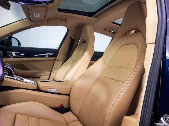 PORSCHE-PANAMERA-2023