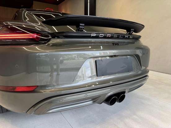 PORSCHE-718-2024