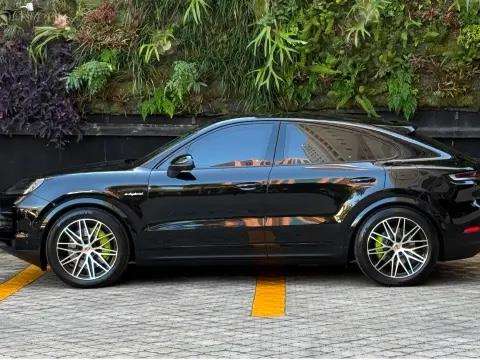 PORSCHE-CAYENNE-2024