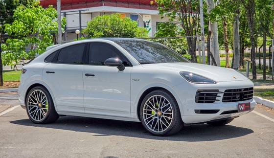 Porsche Cayenne 3.0 V6 E-Hybrid Coupé Platinum Edition AWD Tiptronic S