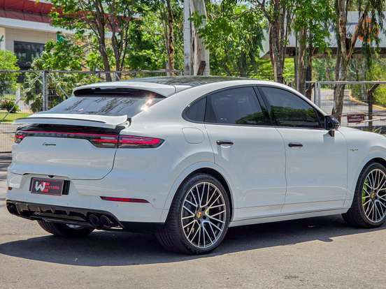 PORSCHE-CAYENNE-3.0 V6 E-HYBRID COUPÉ PLATINUM EDITION AWD TIPTRONIC S PORSCHE-CAYENNE-2022