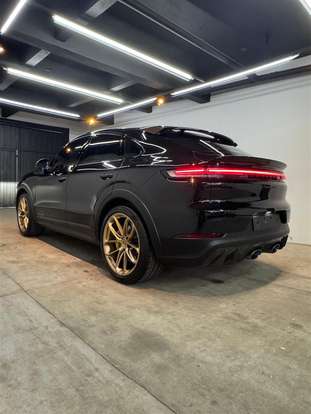 PORSCHE-CAYENNE-2025