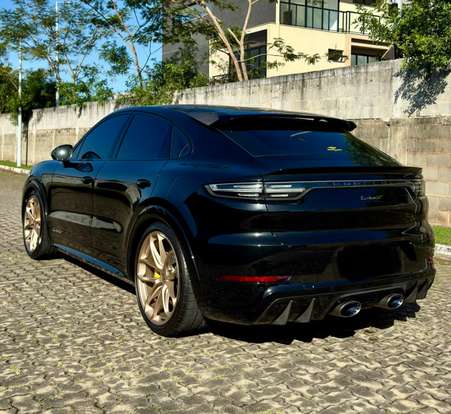 PORSCHE-CAYENNE-2022