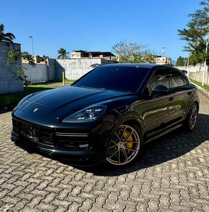 PORSCHE-CAYENNE-2022