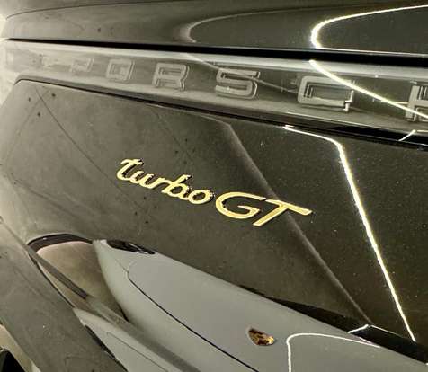 PORSCHE-CAYENNE-2022