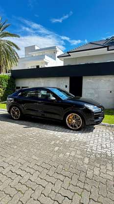 PORSCHE-CAYENNE-2022