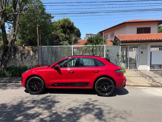 PORSCHE-MACAN-2021