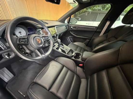 PORSCHE-MACAN-2024