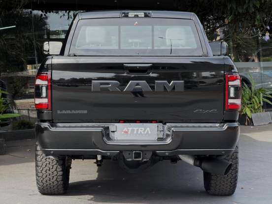 RAM-3500-6.7 I6 TURBO DIESEL LARAMIE NIGHT EDITION CD 4X4 AUTOMÁTICO RAM-3500-2022