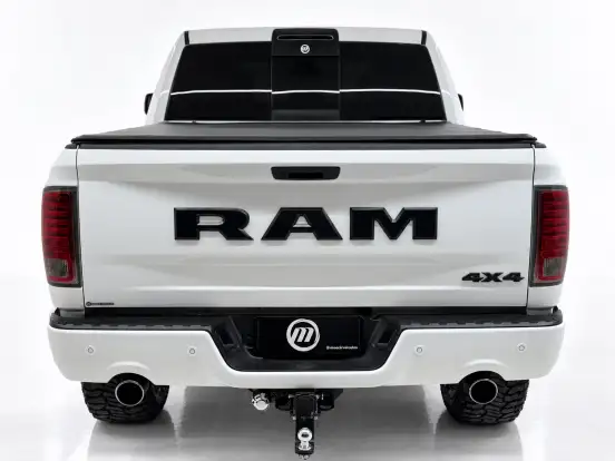 RAM-CLASSIC-5.7 V8 GASOLINA LARAMIE NIGHT EDITION CD 4X4 AUTOMÁTICO RAM-CLASSIC-2023