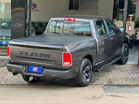 RAM-CLASSIC-5.7 V8 GASOLINA LARAMIE CD 4X4 AUTOMÁTICO RAM-CLASSIC-2022