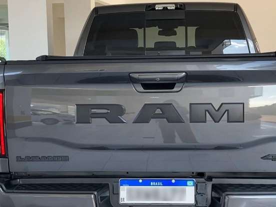 RAM-2500-6.7 I6 TURBO DIESEL LARAMIE CD 4X4 AUTOMÁTICO RAM-2500-2024
