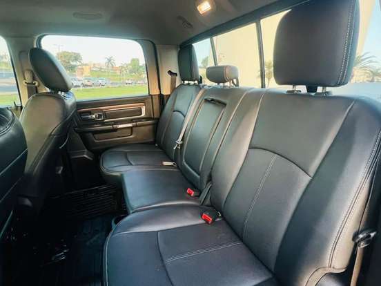 RAM-CLASSIC-5.7 V8 GASOLINA LARAMIE CD 4X4 AUTOMÁTICO RAM-CLASSIC-2023
