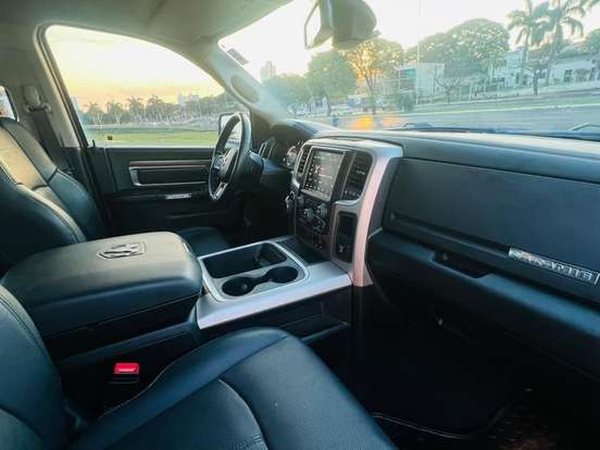 RAM-CLASSIC-5.7 V8 GASOLINA LARAMIE CD 4X4 AUTOMÁTICO RAM-CLASSIC-2023