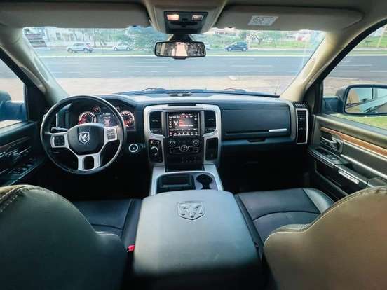 RAM-CLASSIC-5.7 V8 GASOLINA LARAMIE CD 4X4 AUTOMÁTICO RAM-CLASSIC-2023
