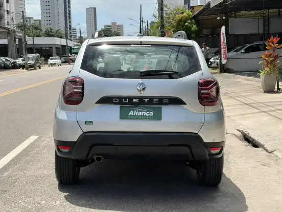 RENAULT-DUSTER-2023