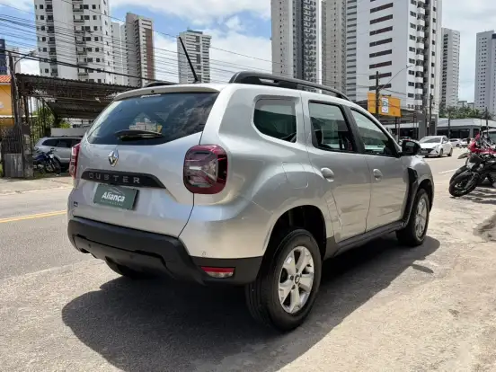 RENAULT-DUSTER-2023