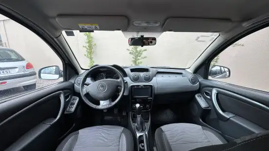 RENAULT-DUSTER-2014