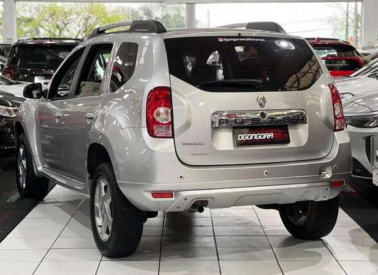 RENAULT-DUSTER-2014