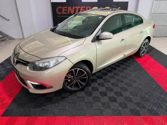 RENAULT FLUENCE 2.0 PRIVILÉGE 16V FLEX 4P AUTOMÁTICO