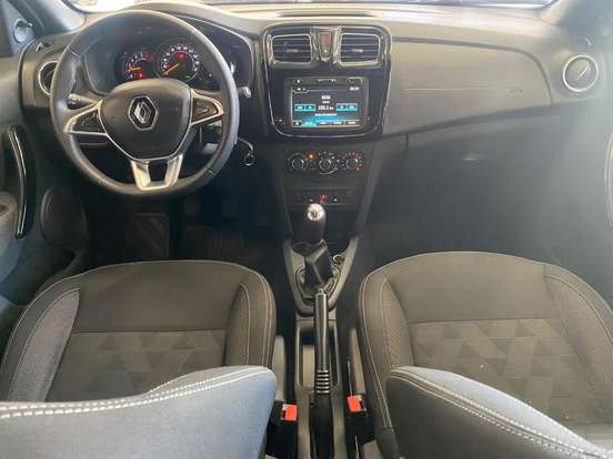 RENAULT-LOGAN-2024