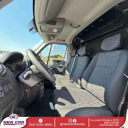 RENAULT-MASTER-2025