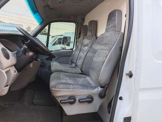 RENAULT-MASTER-2012