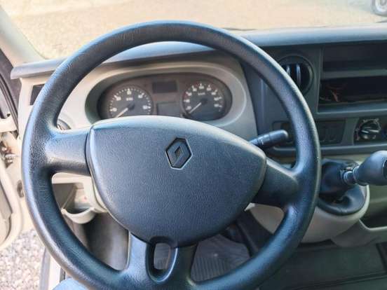 RENAULT-MASTER-2012