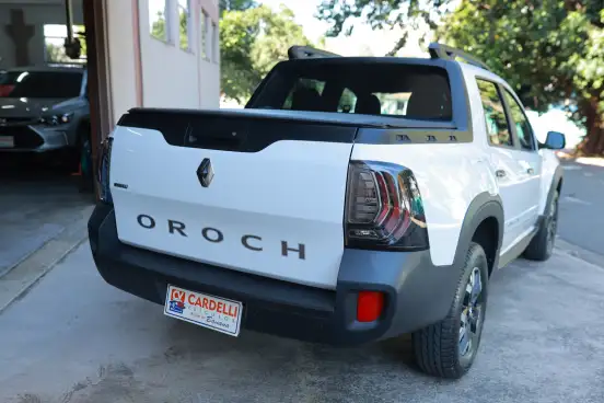 RENAULT-OROCH-2024