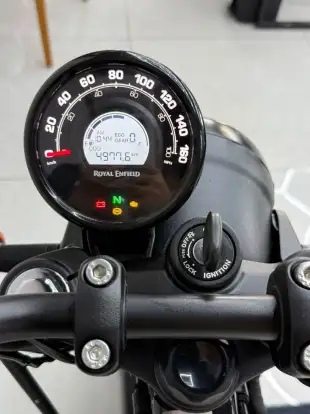 ROYAL ENFIELD-HUNTER 350-2025