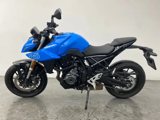 SUZUKI GSX-8S 