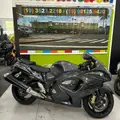 SUZUKI HAYABUSA GSX1300RA SUZUKI HAYABUSA GSX1300RA