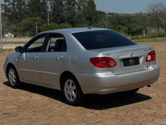 TOYOTA-COROLLA-1.8 SE-G 16V GASOLINA 4P AUTOMÁTICO TOYOTA-COROLLA-2003