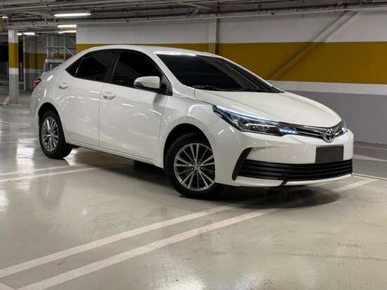 TOYOTA-COROLLA-2018