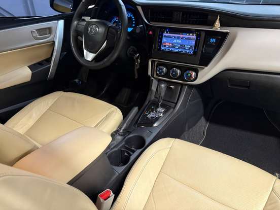 TOYOTA-COROLLA-2018