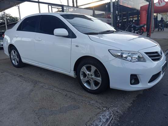 TOYOTA-COROLLA-2014