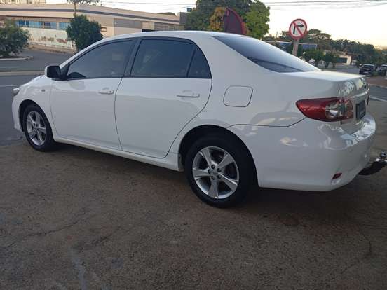 TOYOTA-COROLLA-2014