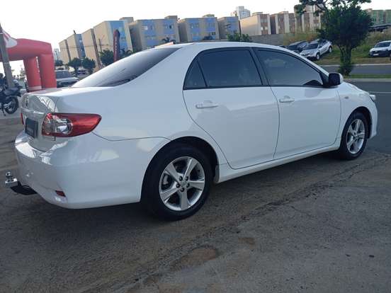 TOYOTA-COROLLA-2014