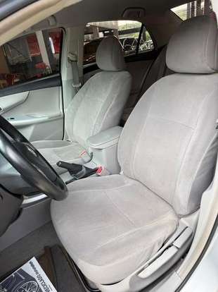 TOYOTA-COROLLA-2012