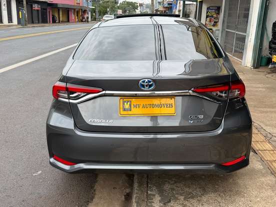 TOYOTA-COROLLA-2025