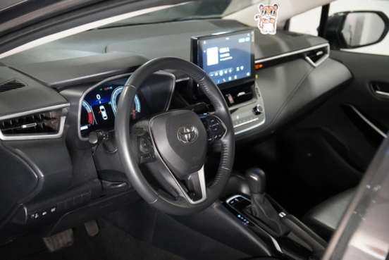 TOYOTA-COROLLA-2025