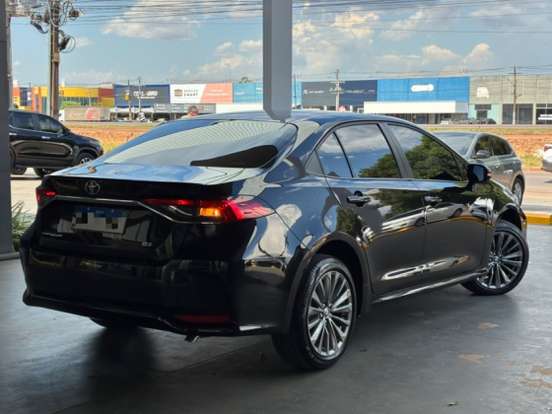 TOYOTA-COROLLA-2024