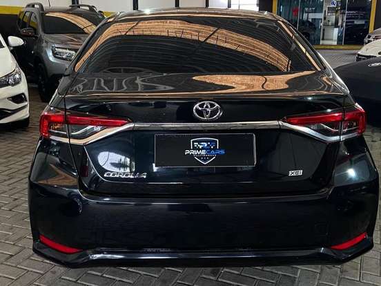 TOYOTA-COROLLA-2021