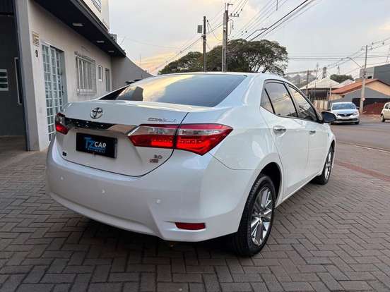 TOYOTA-COROLLA-2015