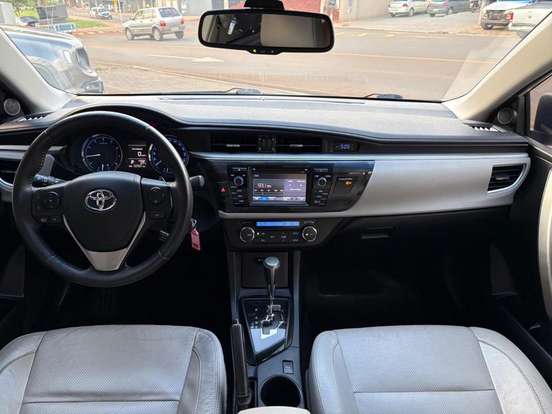 TOYOTA-COROLLA-2015
