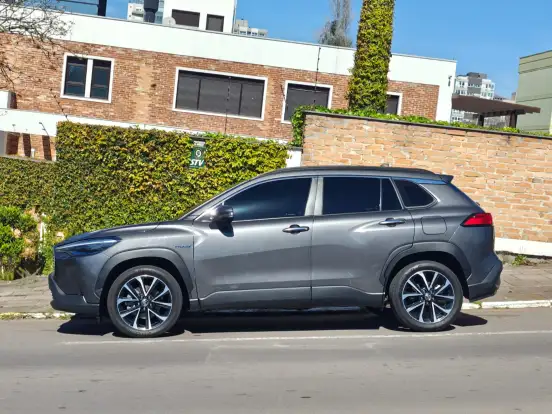 TOYOTA-COROLLA CROSS-2021