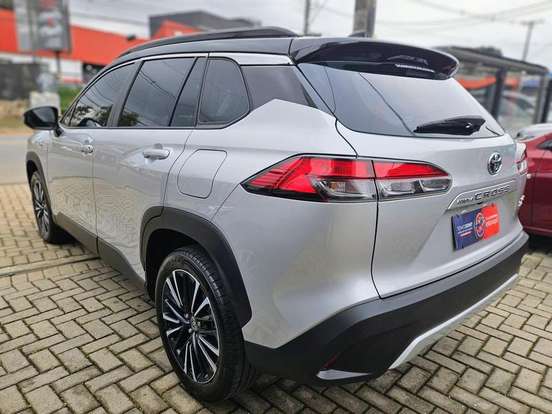 TOYOTA-COROLLA CROSS-2024