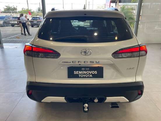 TOYOTA-COROLLA CROSS-2023