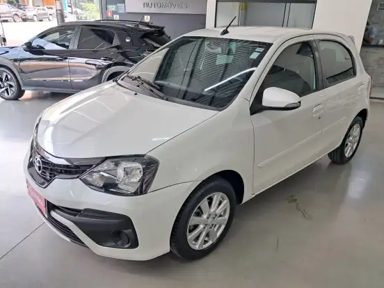 TOYOTA-ETIOS-2018